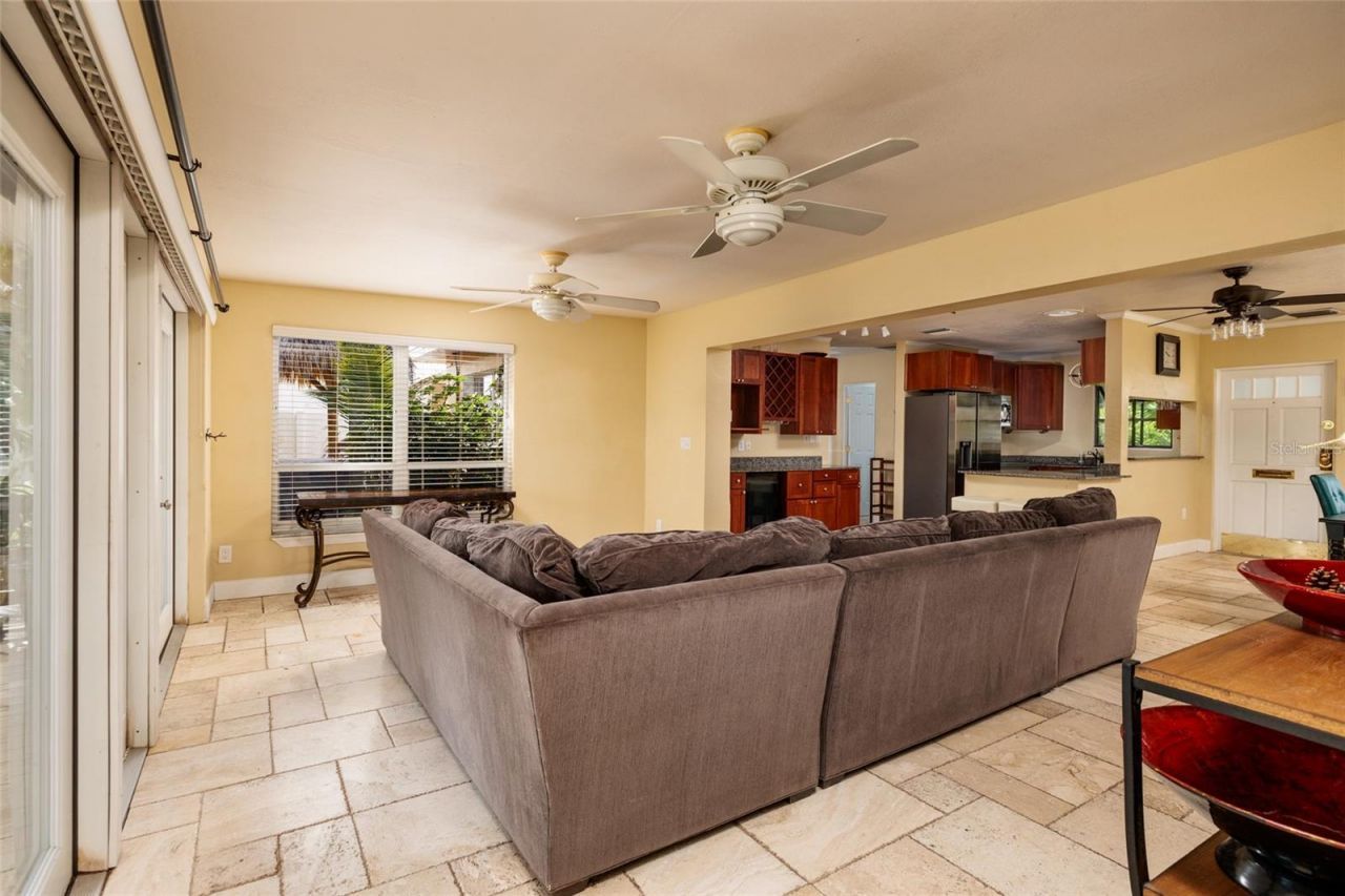 9665 2nd Street N, Saint Petersburg, FL 33702 Photo