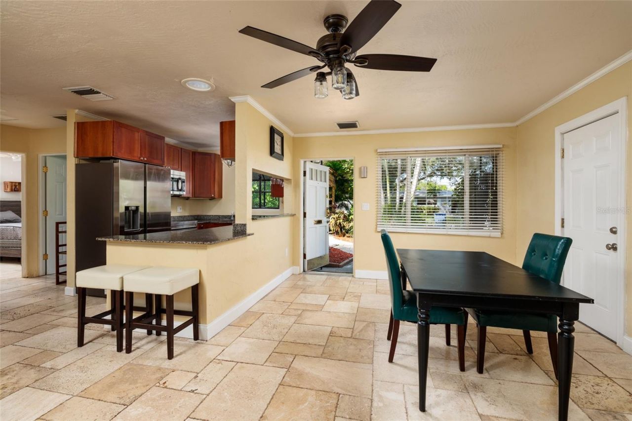 9665 2nd Street N, Saint Petersburg, FL 33702 Photo