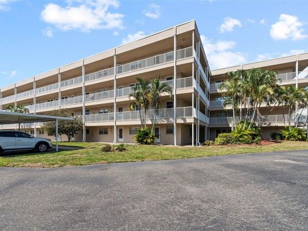 9950 62ND TERRACE N, Unit 404, ST PETERSBURG, FL 33708