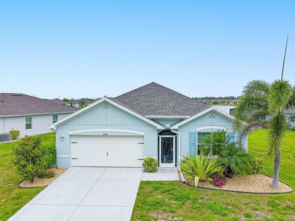 25365 E LENOX CIRCLE , PUNTA GORDA, FL 33950