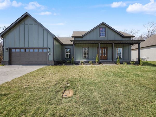 106 Stonebrook Dr, Shelbyville, TN 37160