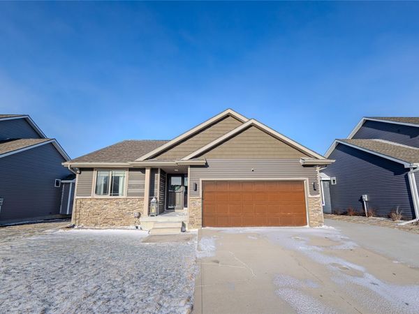 904 NW Sienna Drive, Grimes, IA 50111