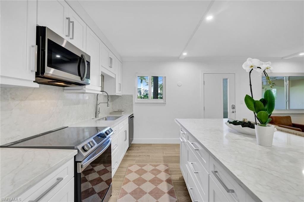 1100 Gulf Shore Blvd N, Unit 103, Naples, FL 34102 Photo