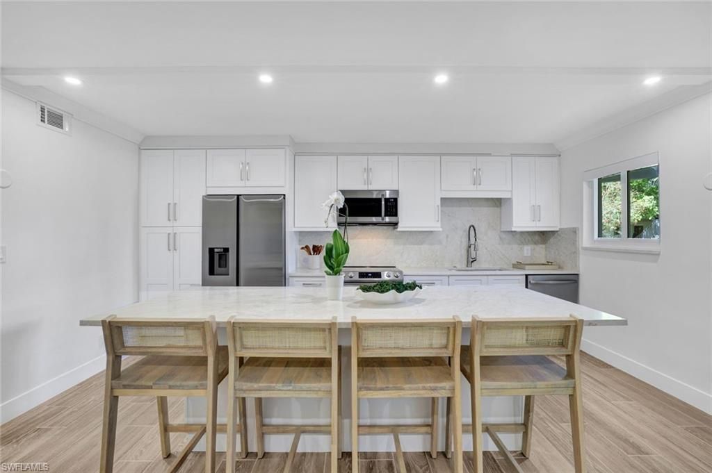 1100 Gulf Shore Blvd N, Unit 103, Naples, FL 34102 Photo