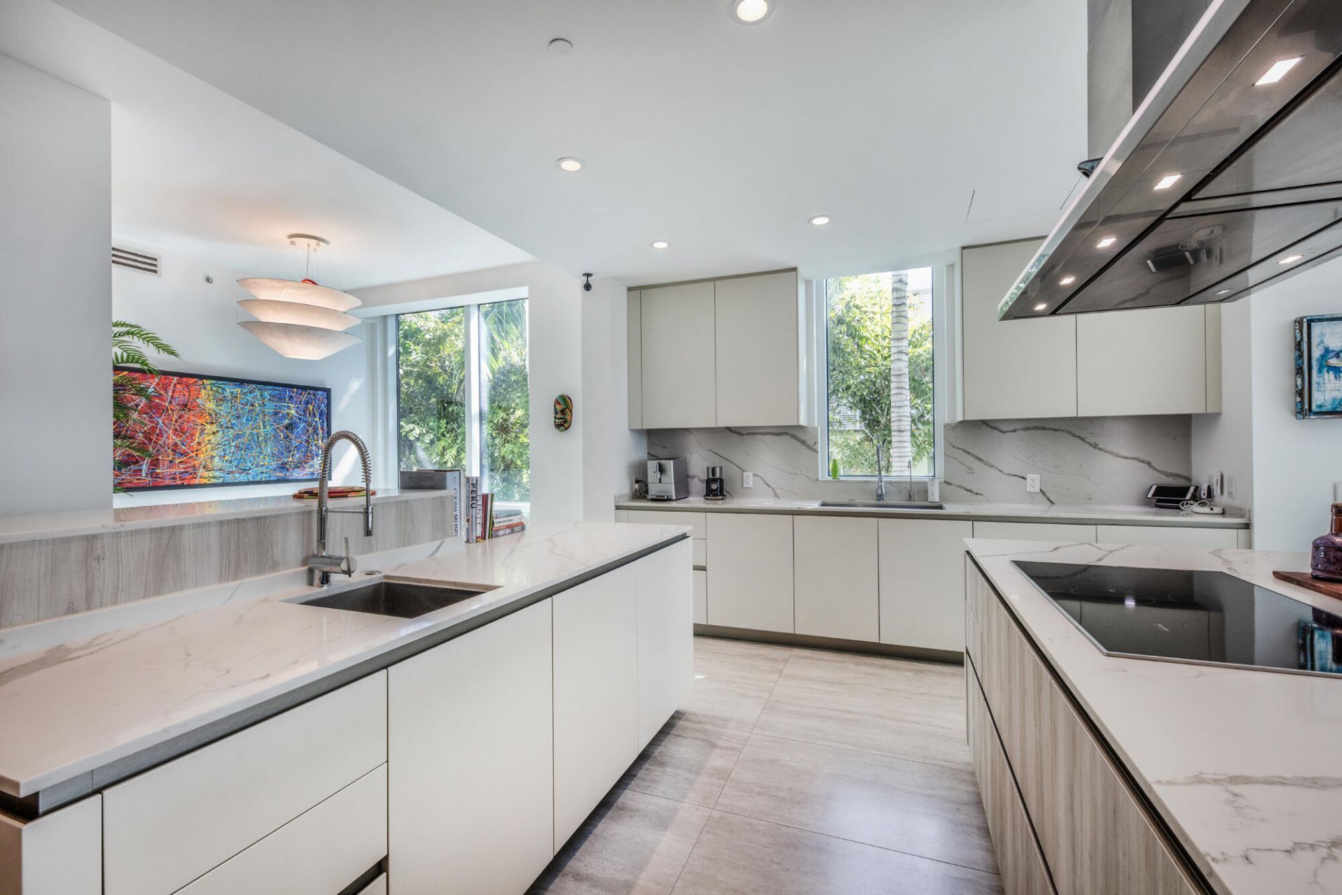 353 Sunset Drive, Unit 202, Fort Lauderdale, FL 33301 Photo