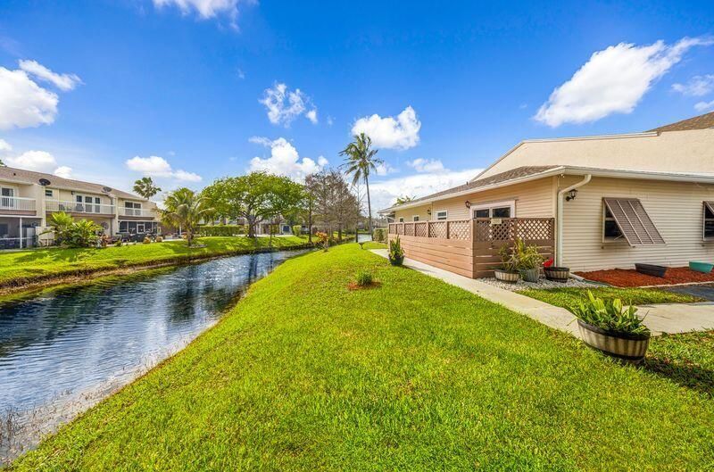 200 E Hemingway Circle, Margate, FL 33063 Photo