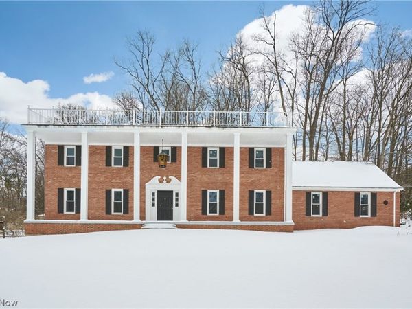 8712 Bradford Lane , Brecksville, OH 44141