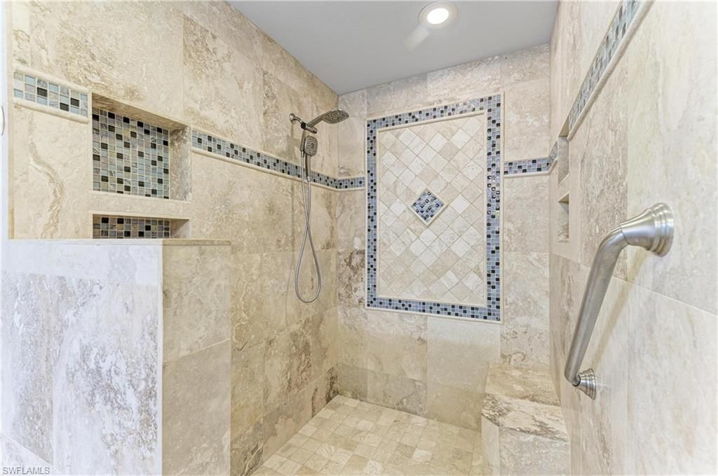 14813 Laguna Dr, Unit 401, Fort Myers, FL 33908 Photo
