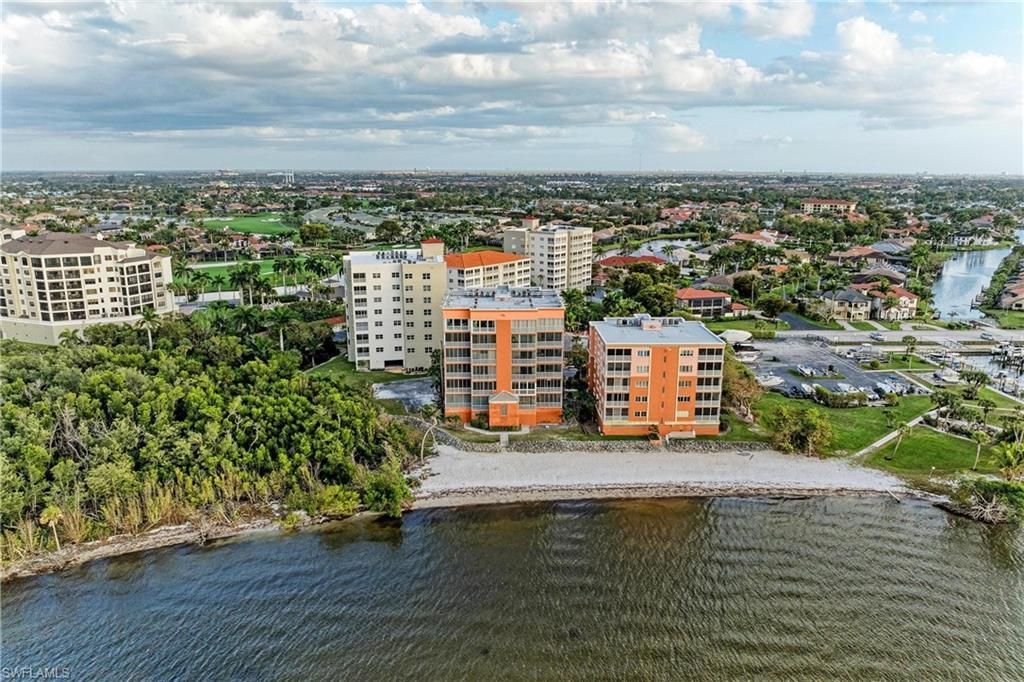 14813 Laguna Dr, Unit 401, Fort Myers, FL 33908 Photo