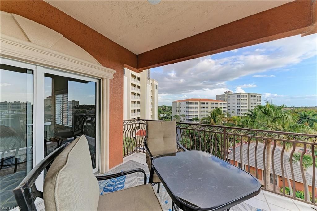 14813 Laguna Dr, Unit 401, Fort Myers, FL 33908 Photo