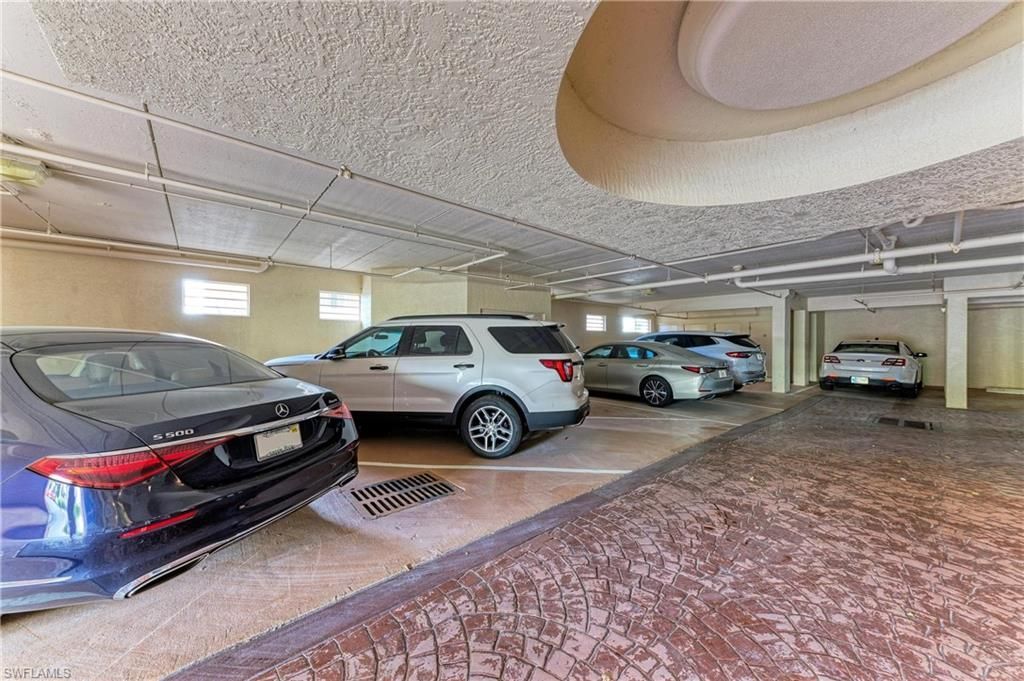 14813 Laguna Dr, Unit 401, Fort Myers, FL 33908 Photo