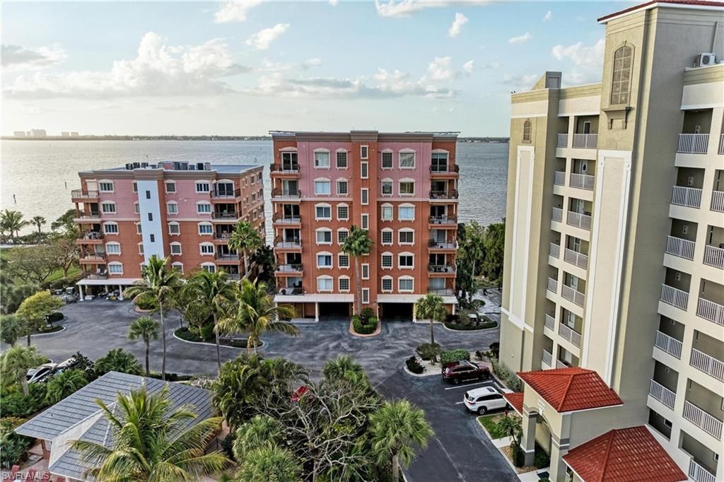 14813 Laguna Dr, Unit 401, Fort Myers, FL 33908 Photo