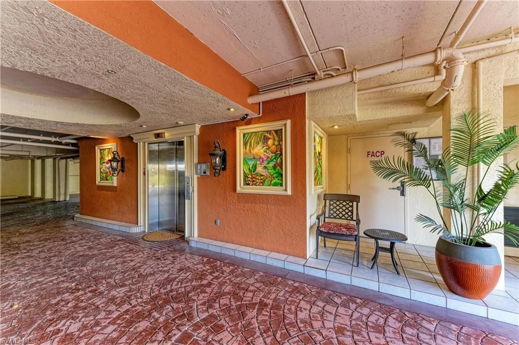 14813 Laguna Dr, Unit 401, Fort Myers, FL 33908 Photo