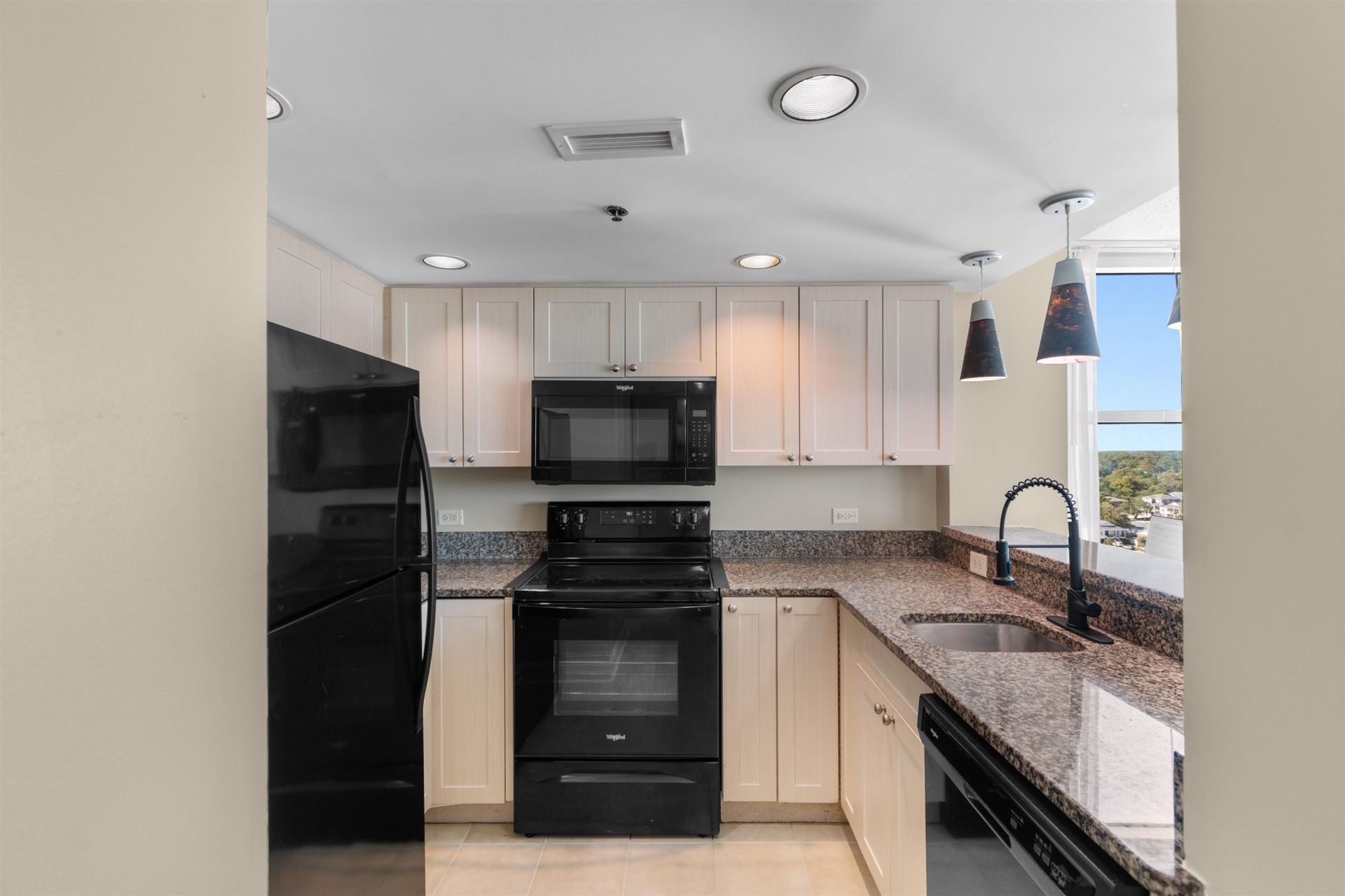 2301 S Ocean Blvd. Photo 17