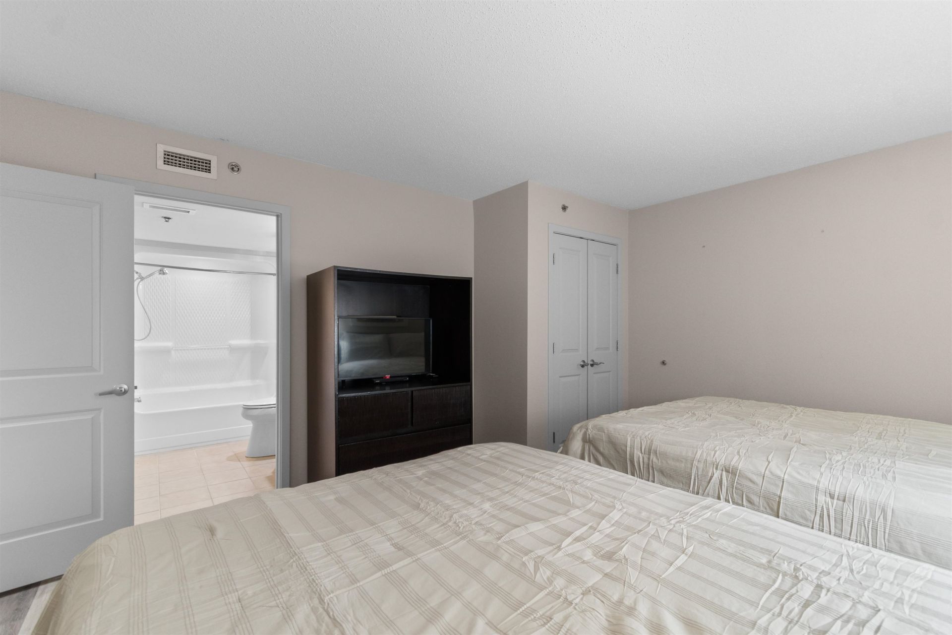 2301 S Ocean Blvd. Photo 18
