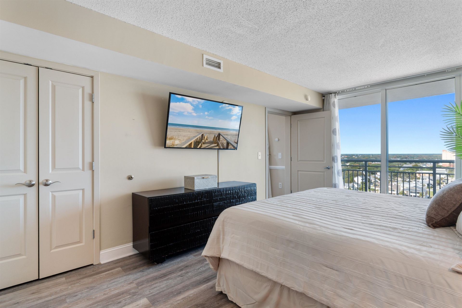 2301 S Ocean Blvd. Photo 24