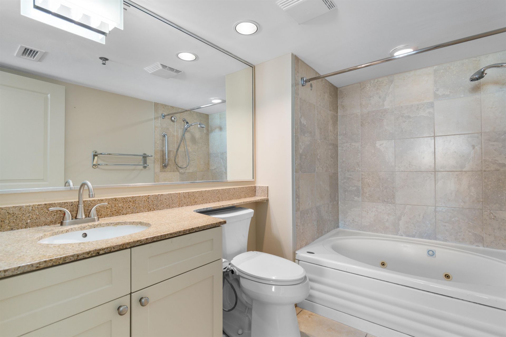 2301 S Ocean Blvd. Photo 26