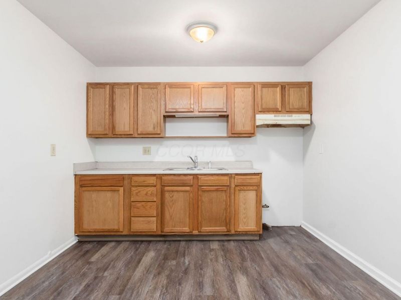 1565 Smith Road, Columbus, OH 43207 Photo 12