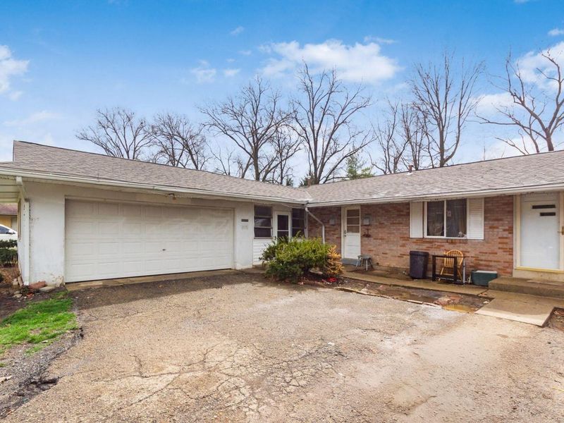 1565 Smith Road, Columbus, OH 43207 Photo 3