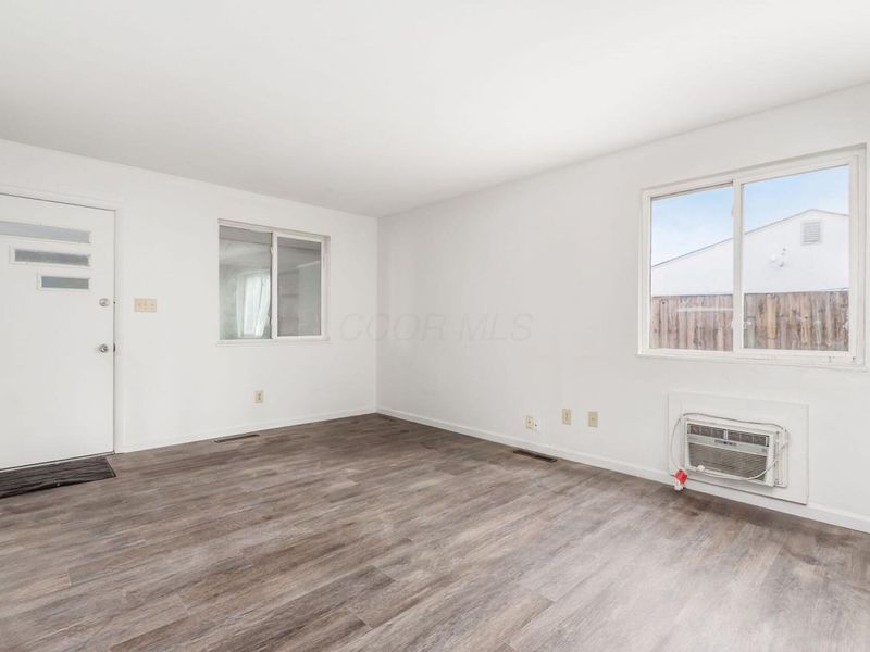 1565 Smith Road, Columbus, OH 43207 Photo 9