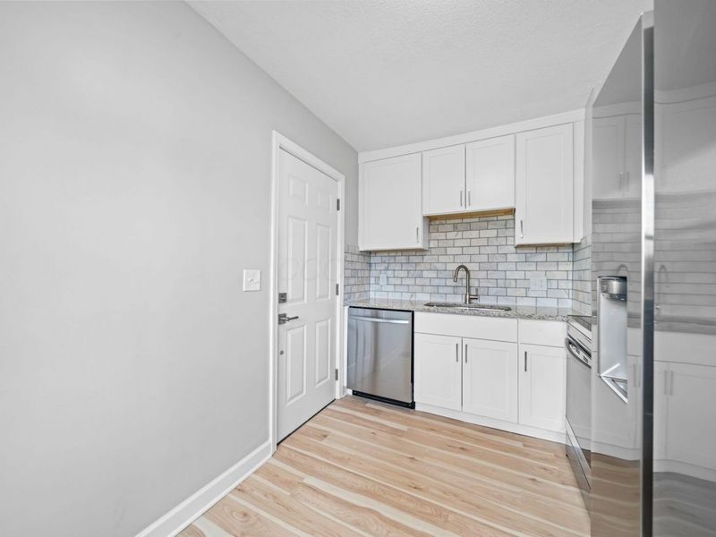 1222 Manchester Avenue, Columbus, OH 43211 Photo 9