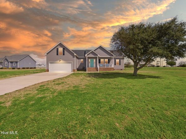 102 Gull Rock View, Coinjock, NC 27923