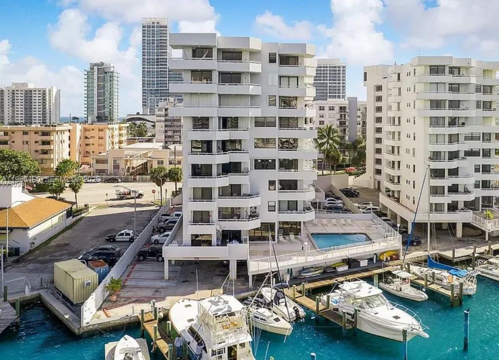 6830 Indian Creek Dr, Unit 2A, Miami Beach, FL 33141 Photo