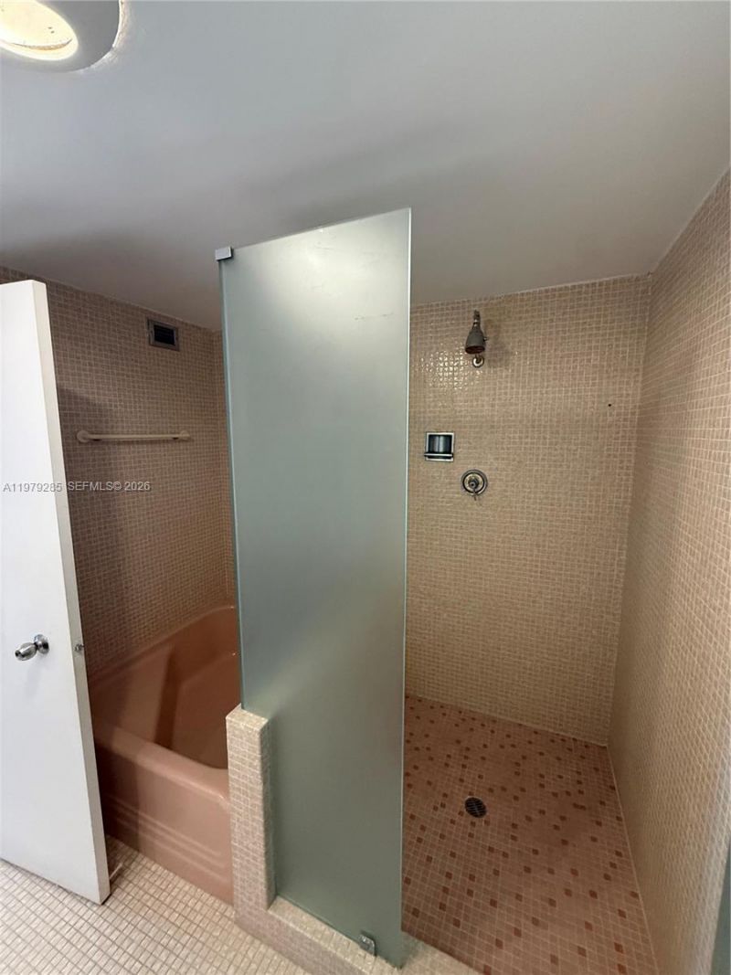 5255 Collins Ave , Unit 7B, Miami Beach, FL 33140 Photo