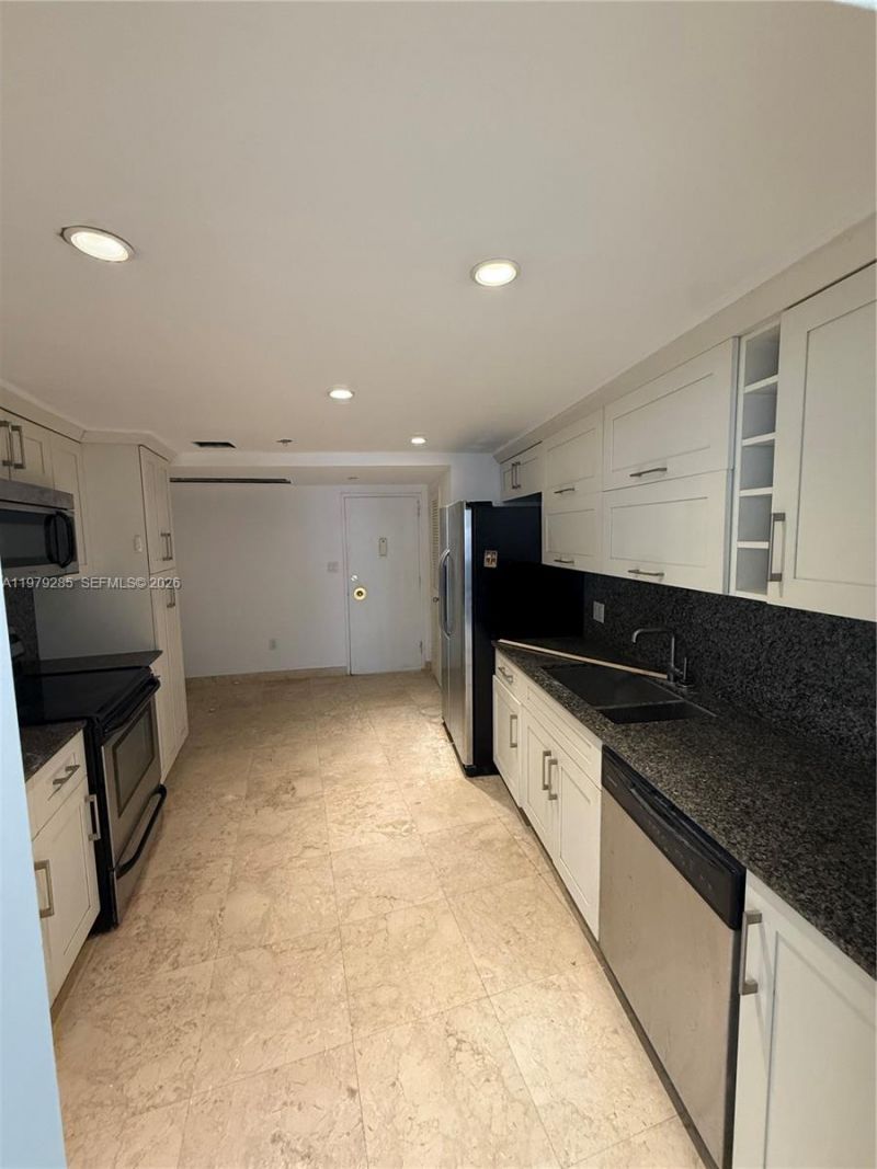 5255 Collins Ave , Unit 7B, Miami Beach, FL 33140 Photo