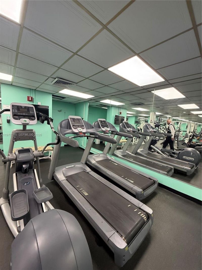 5255 Collins Ave , Unit 7B, Miami Beach, FL 33140 Photo