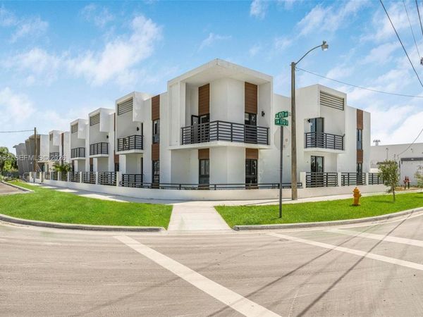 16955 SW 100th Ave , Miami, FL 33157