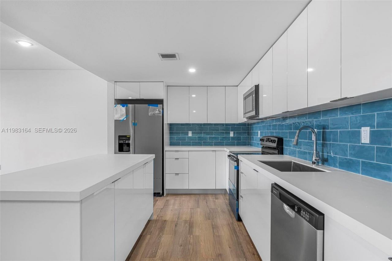 16955 SW 100th Ave , Miami, FL 33157 Photo