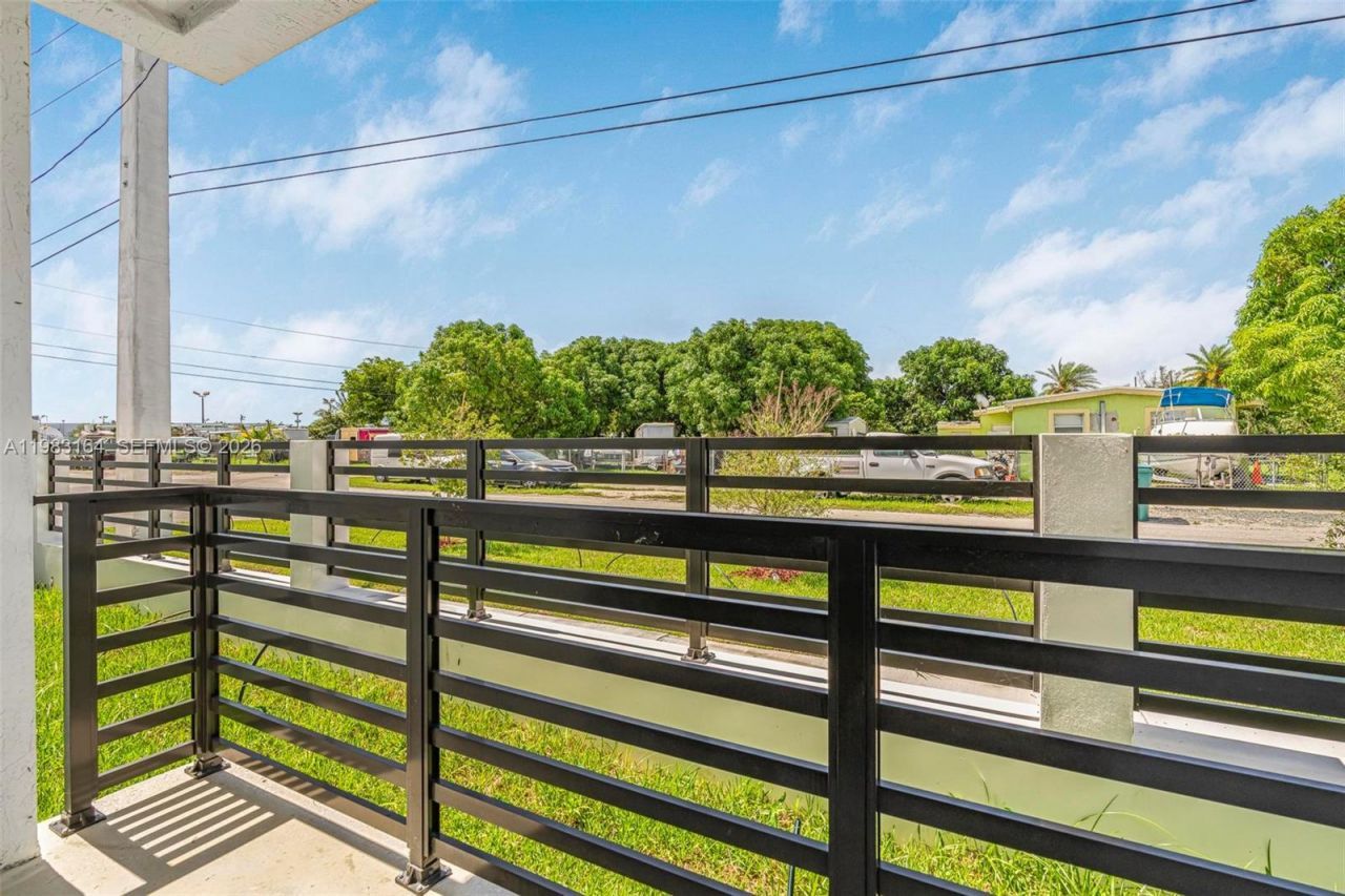 16955 SW 100th Ave , Miami, FL 33157 Photo