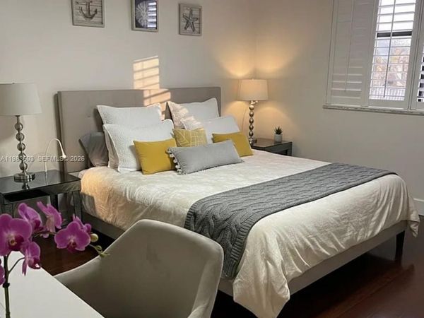 2450 NE 135th St , Unit 103, North Miami, FL 33181