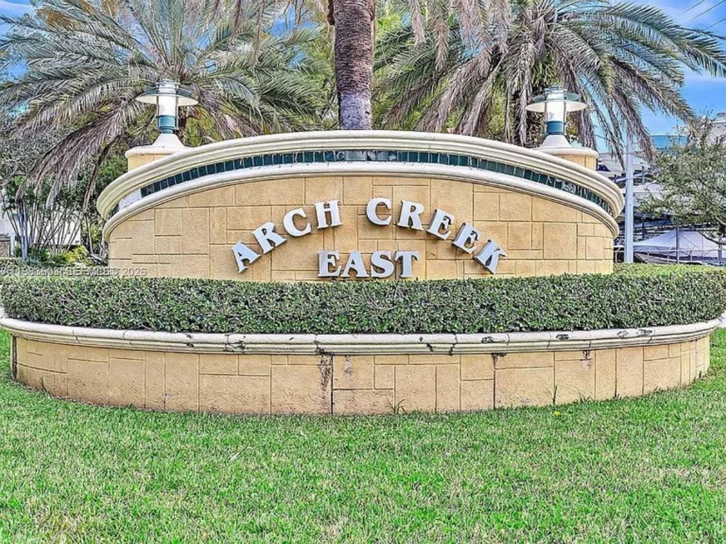 2450 NE 135th St , Unit 103, North Miami, FL 33181 Photo