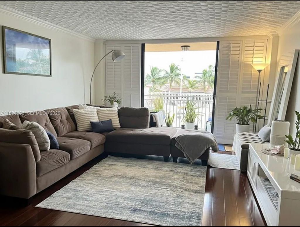 2450 NE 135th St , Unit 103, North Miami, FL 33181 Photo