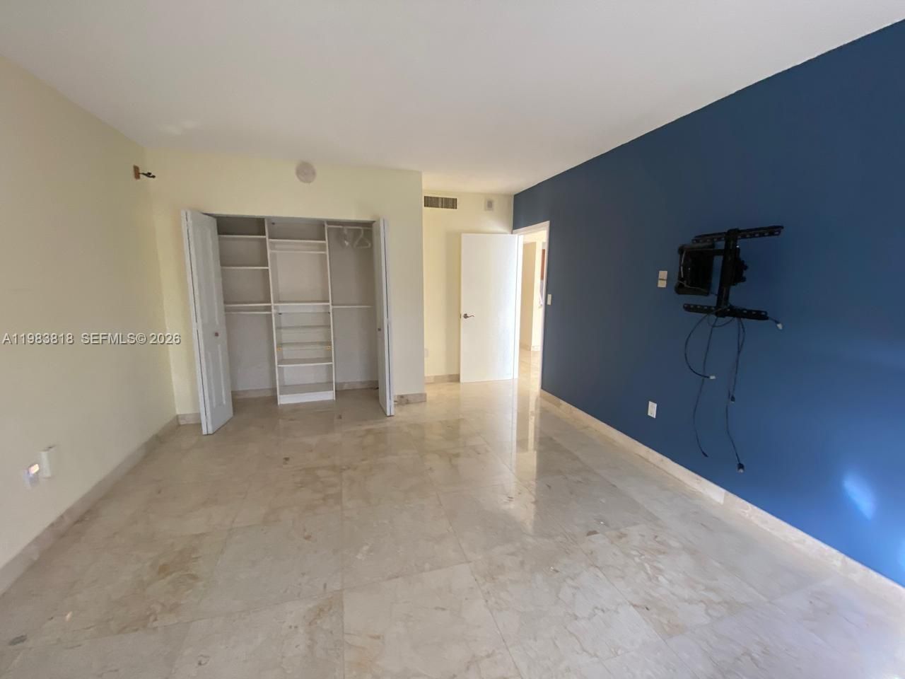 11111 Biscayne Blvd , Unit 8F, Miami, FL 33181 Photo