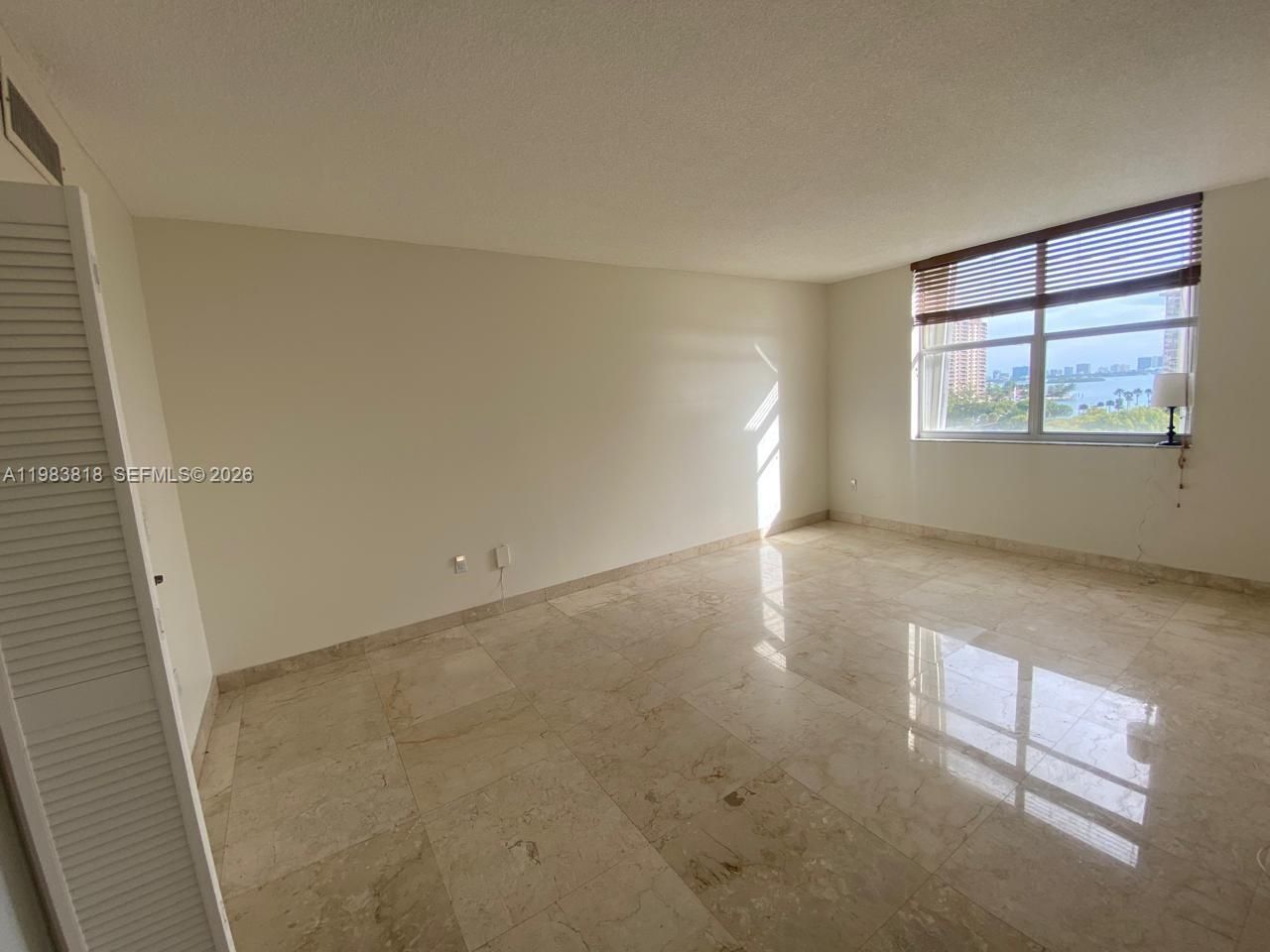 11111 Biscayne Blvd , Unit 8F, Miami, FL 33181 Photo