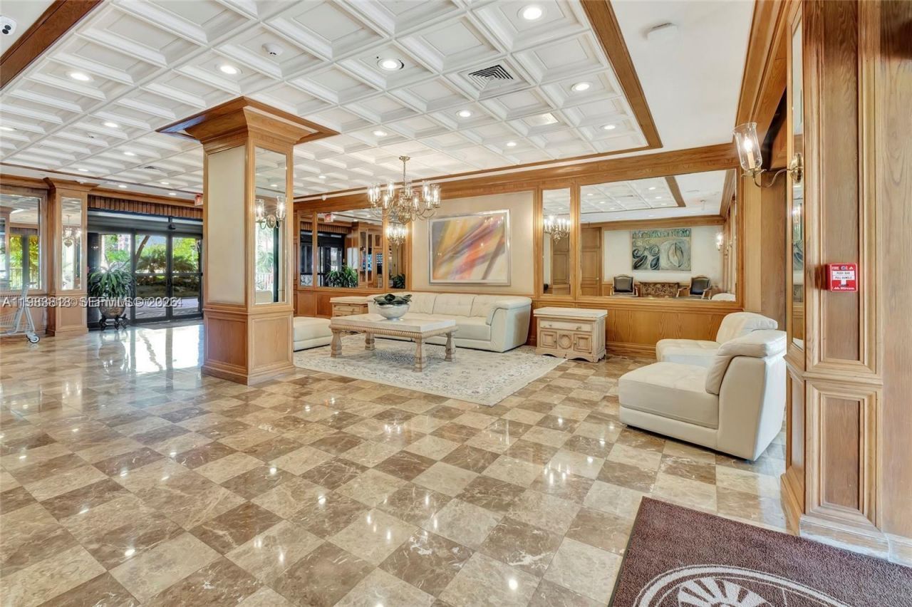 11111 Biscayne Blvd , Unit 8F, Miami, FL 33181 Photo