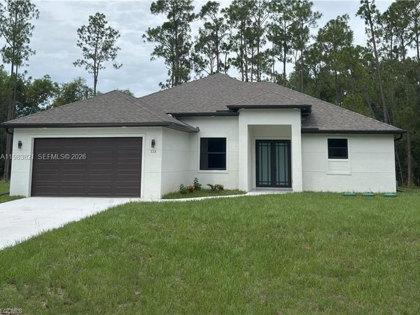 113 Monroe Ave , Lehigh Acres, FL 33936