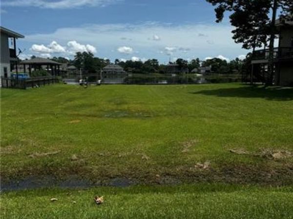 3132 OAK Lane , Slidell, LA 70458