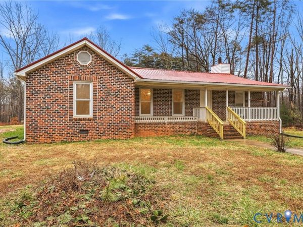 303 Dry Bridge Road , Farmville, VA 23901