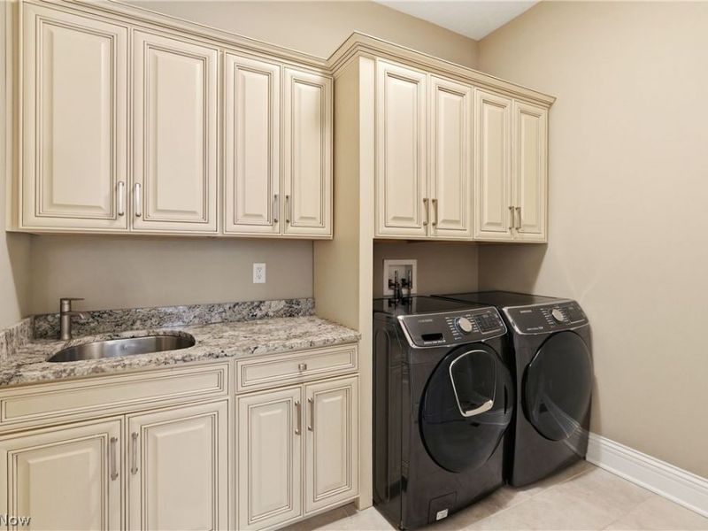 637 Lyonswood Drive, Hinckley, OH 44233 Photo 16