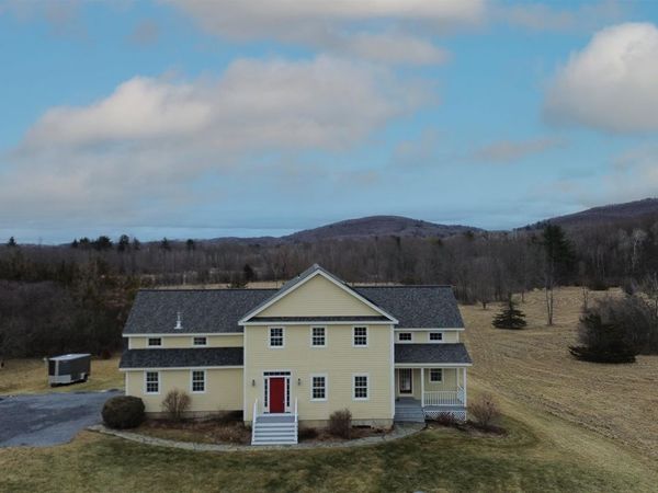 20 Robin Lane, Charlotte, VT 05445