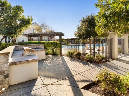 181 Talmont Cir, Roseville, CA 95678 Photo