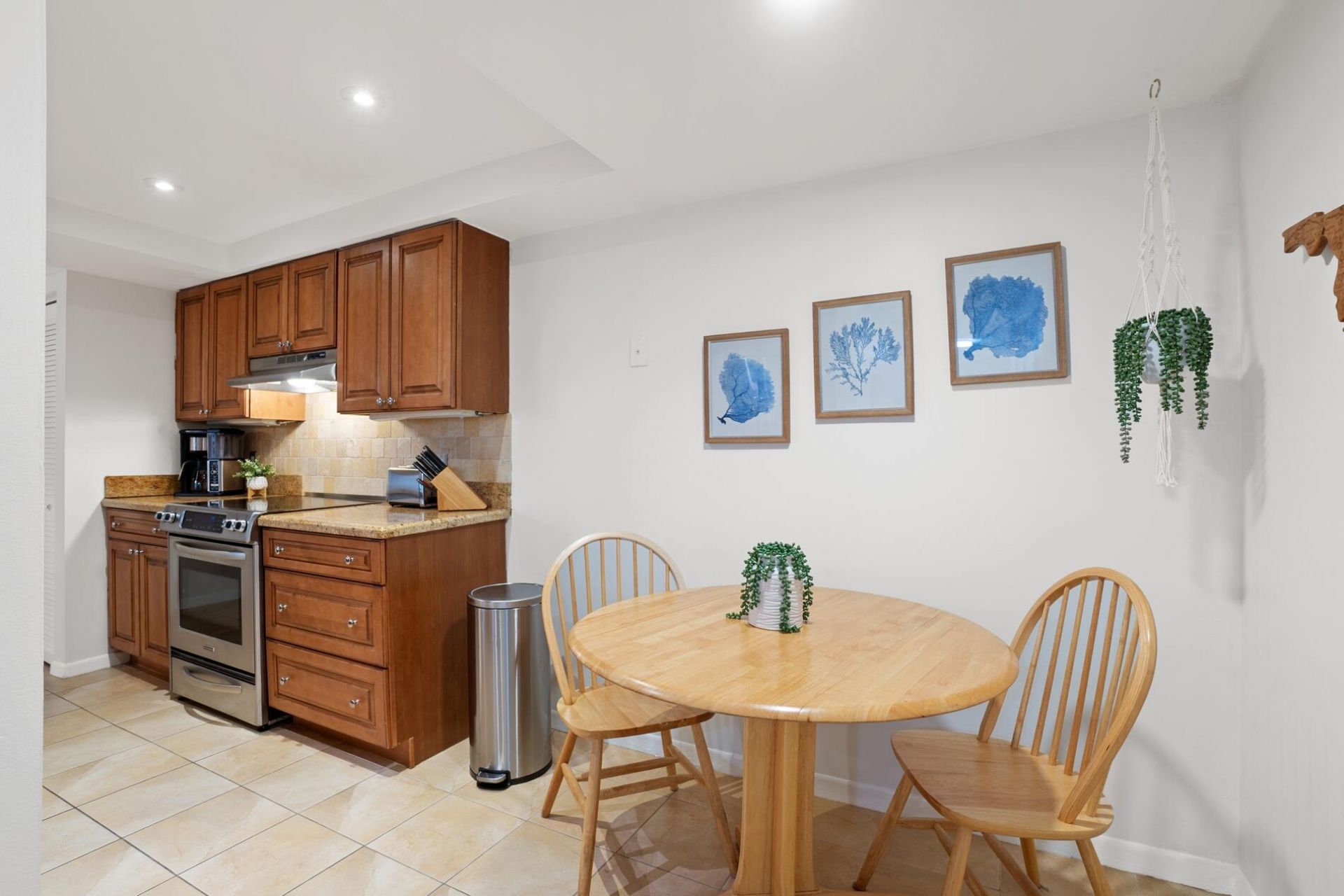 950 Lavers Circle, Unit F307, Delray Beach, FL 33444 Photo