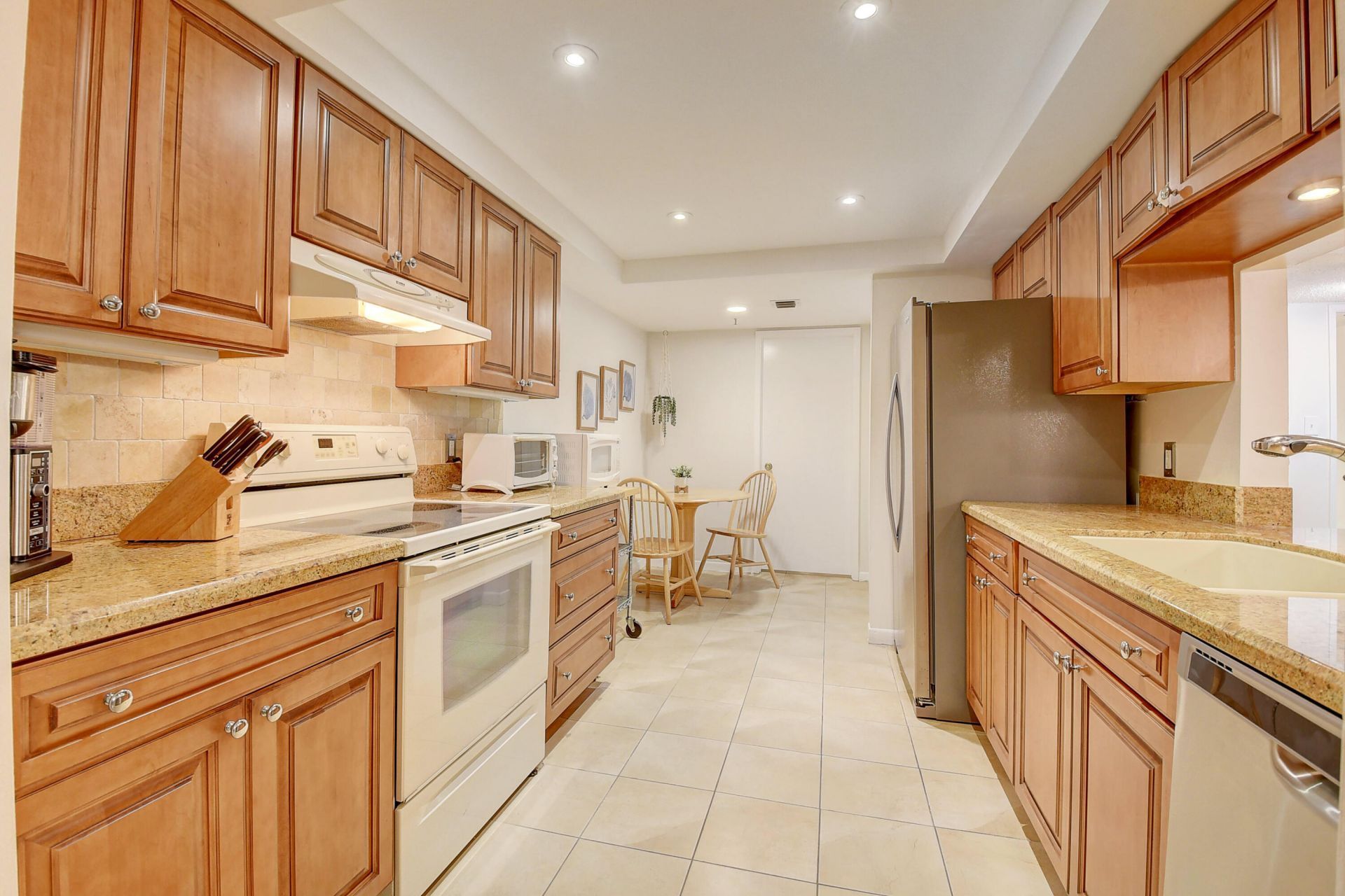 950 Lavers Circle, Unit F307, Delray Beach, FL 33444 Photo