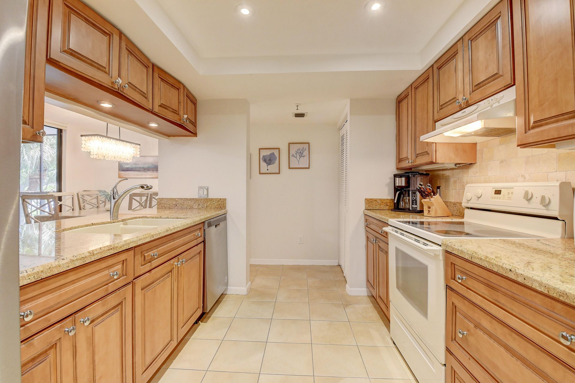 950 Lavers Circle, Unit F307, Delray Beach, FL 33444 Photo