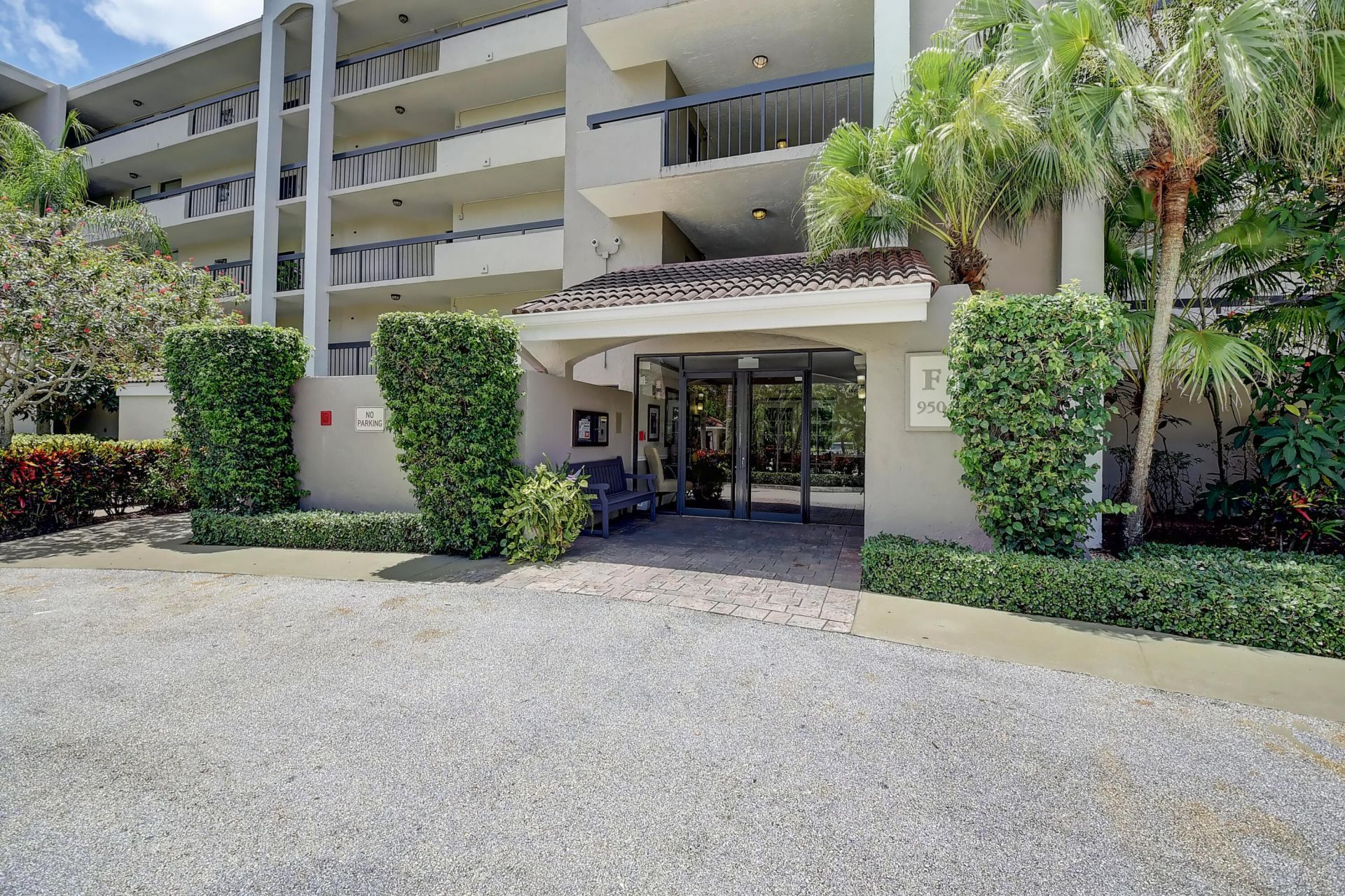 950 Lavers Circle, Unit F307, Delray Beach, FL 33444 Photo