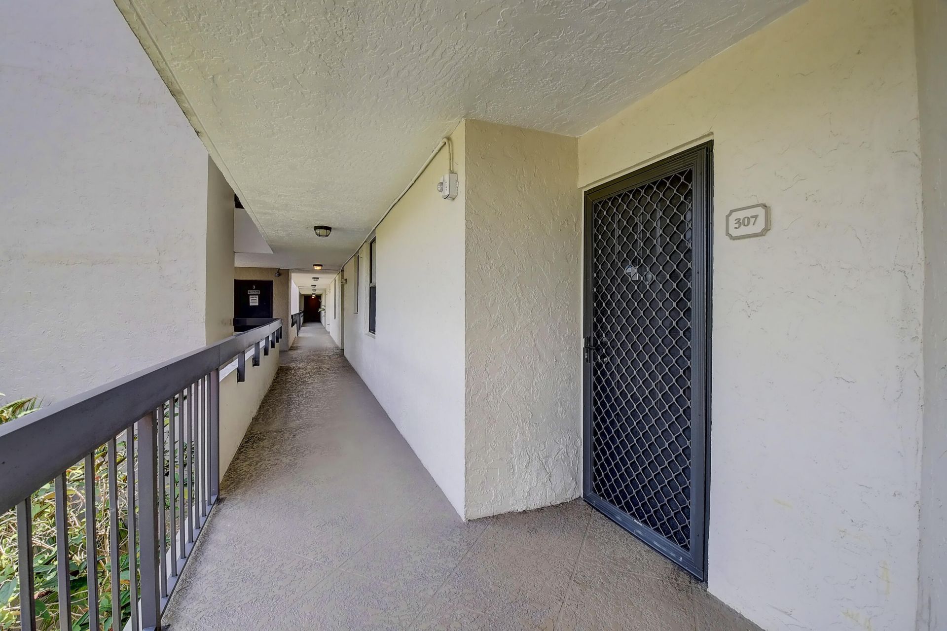 950 Lavers Circle, Unit F307, Delray Beach, FL 33444 Photo
